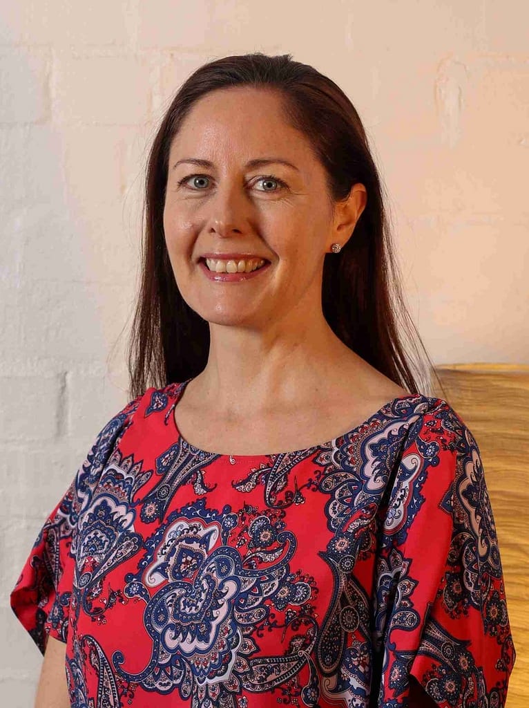 Dr Sarahjane O'Leary - Osteopath, On The Mend Health