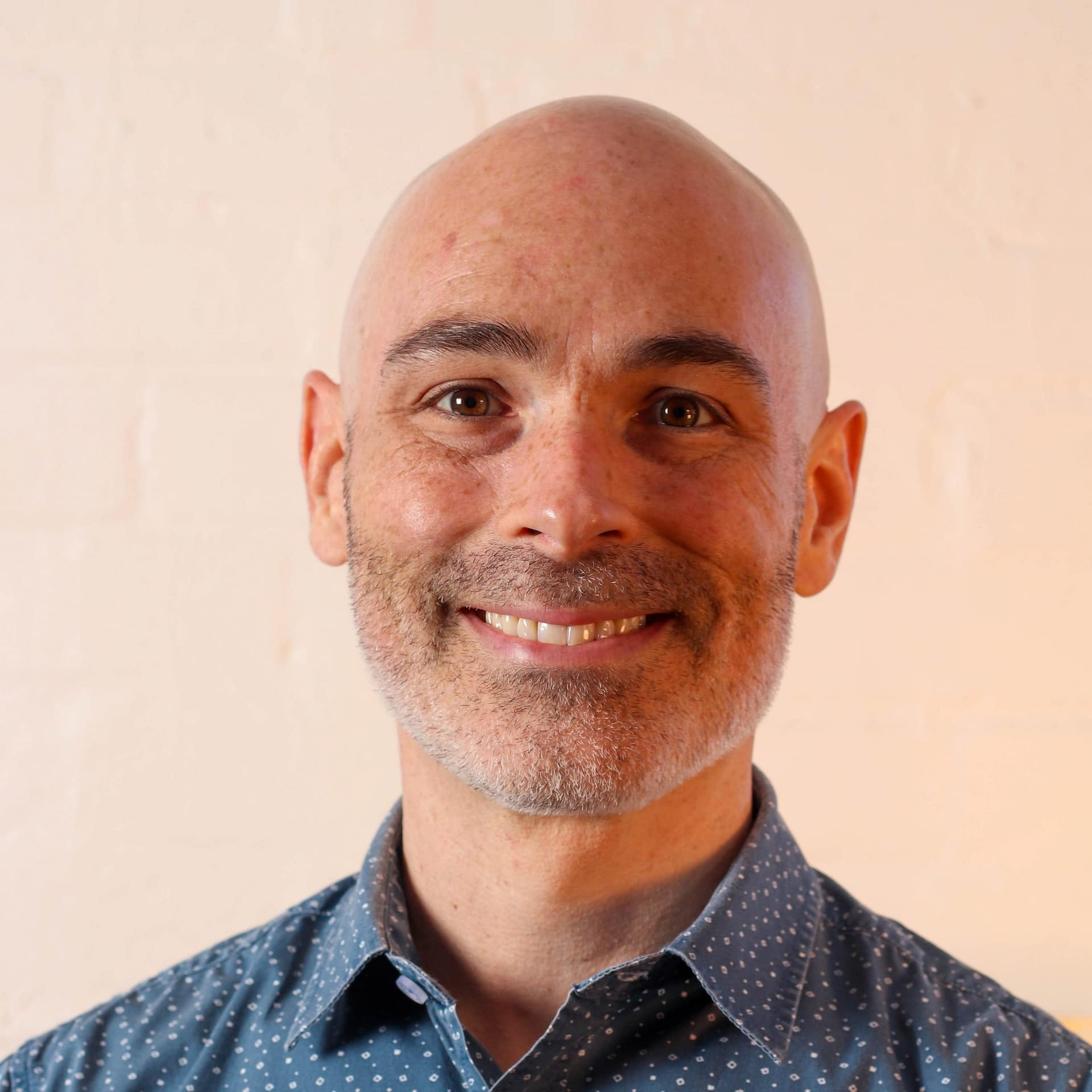 Dr Robert De Maio