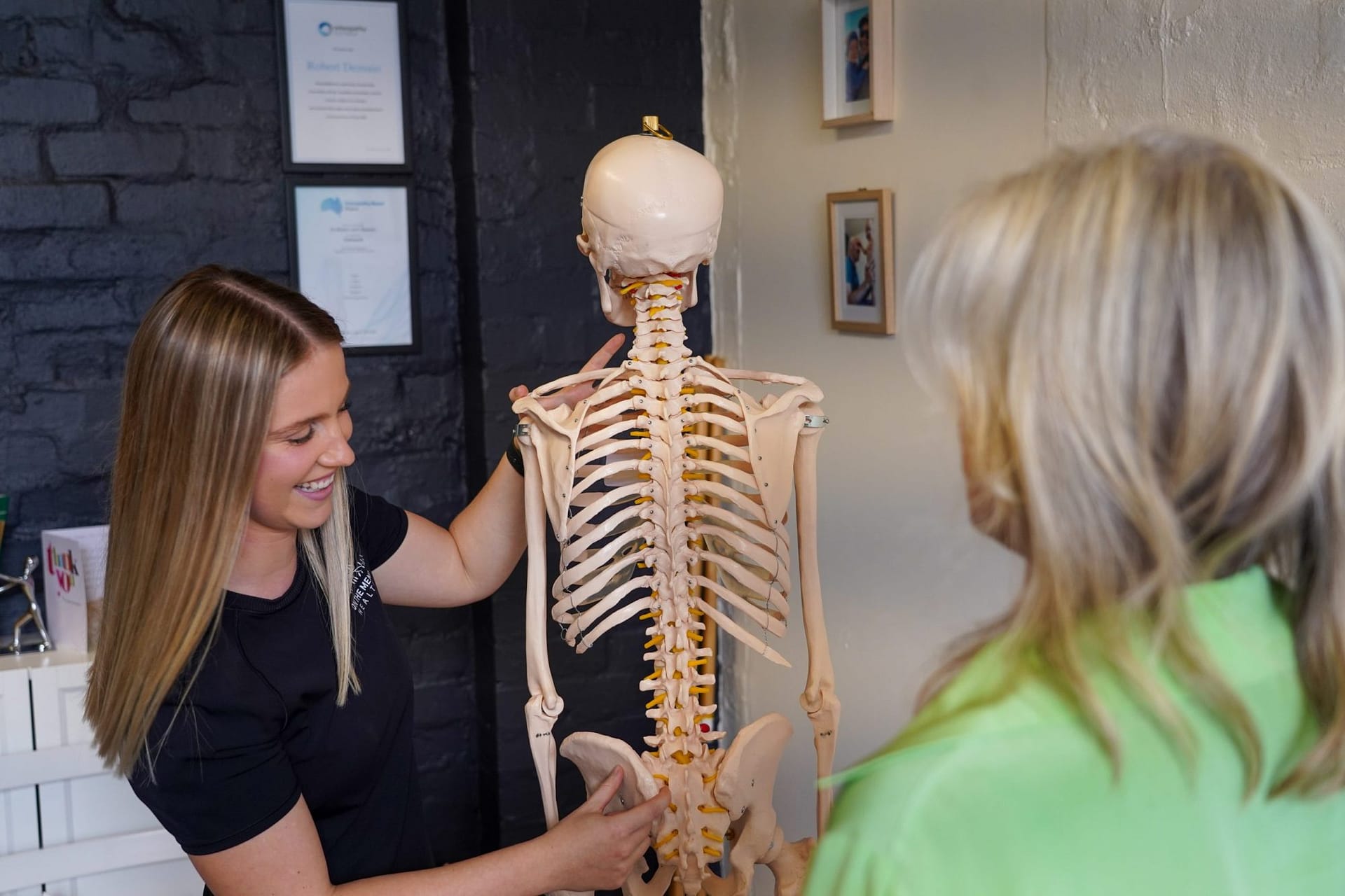 Dr Erin Burchill - Osteopath, On The Mend Health Dr Erin Burchill - Osteopath, On The Mend Health